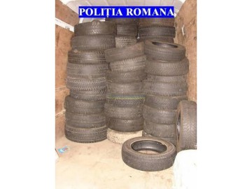 O tânără din Constanţa şi-a găsit autoturismul fără… roţi!